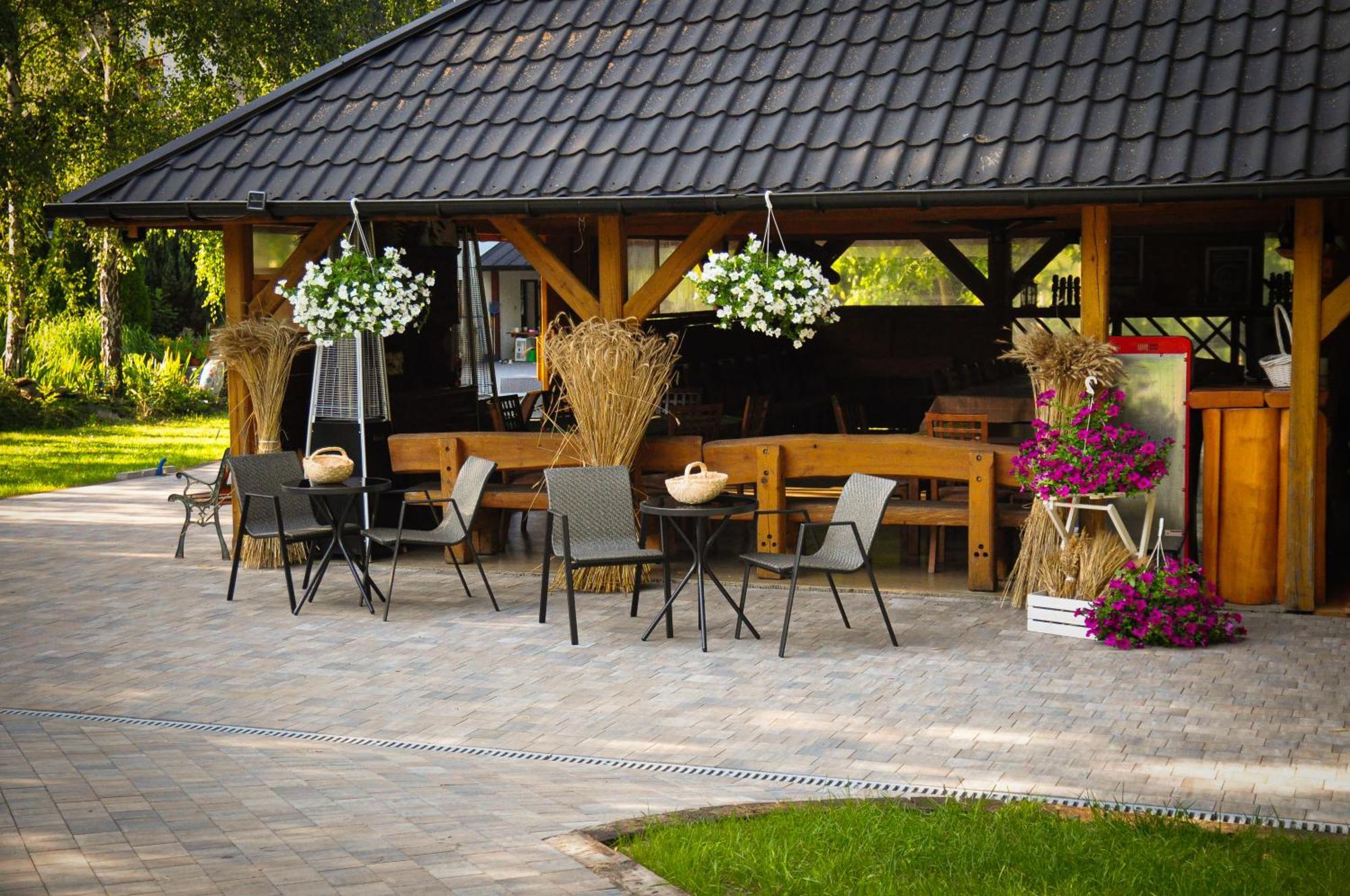 Wisniowy Gaj Vila Ujanowice Exterior foto