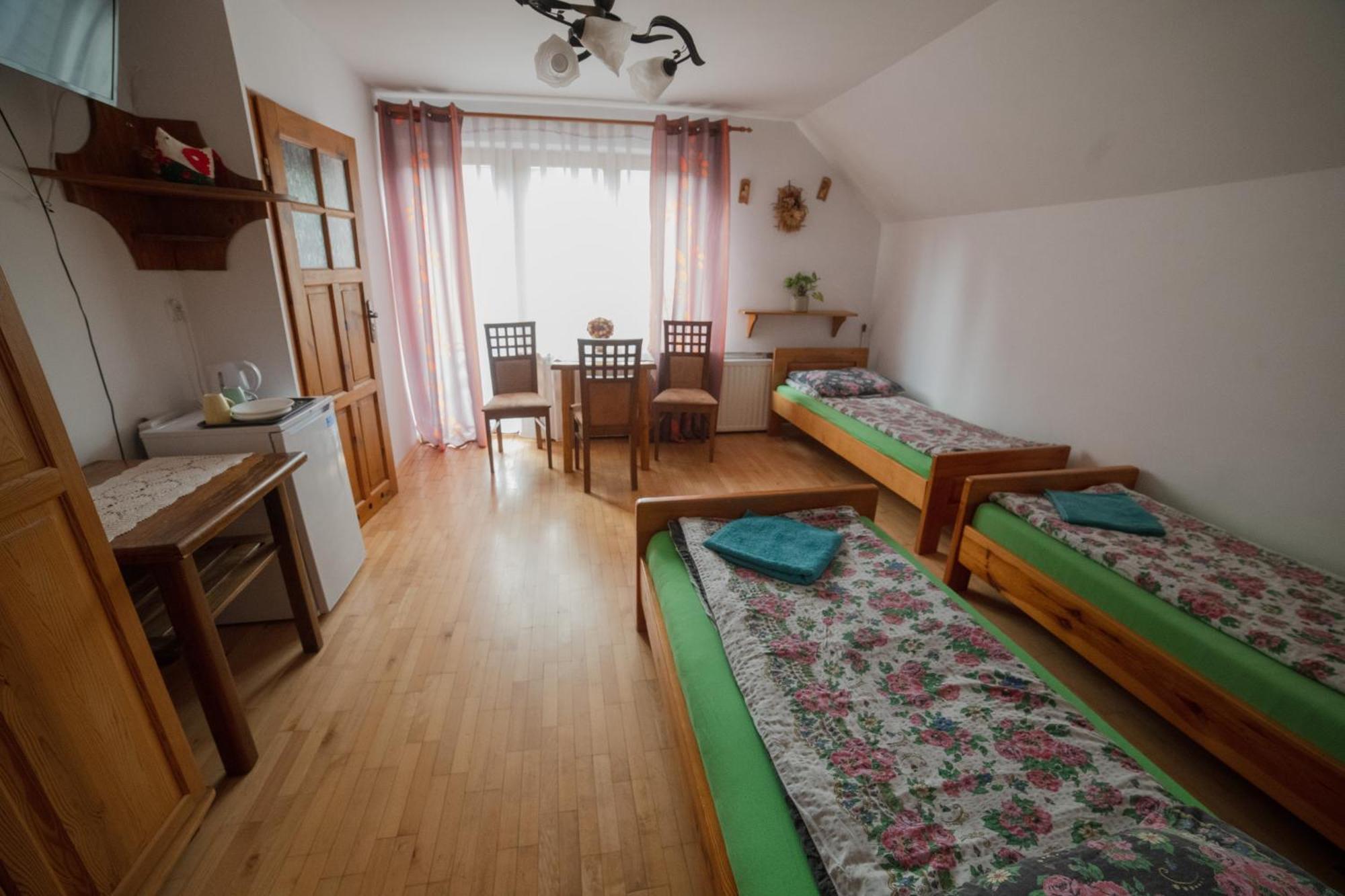 Wisniowy Gaj Vila Ujanowice Exterior foto